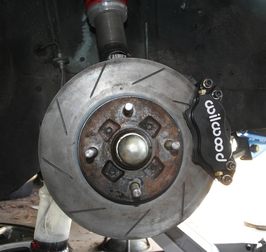 [Image: AEU86 AE86 - Big brakes on my SE-86 at last.]